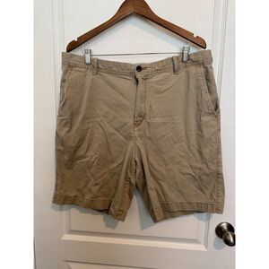 Mens Izod Khaki Shorts size 38
